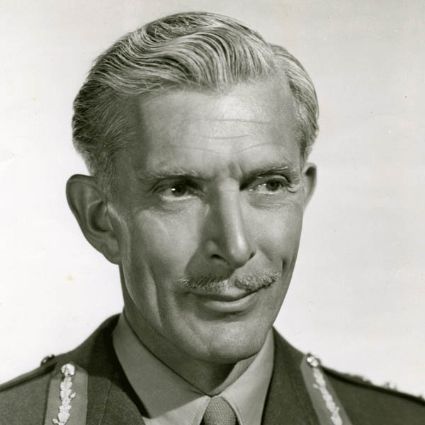 Alan Napier